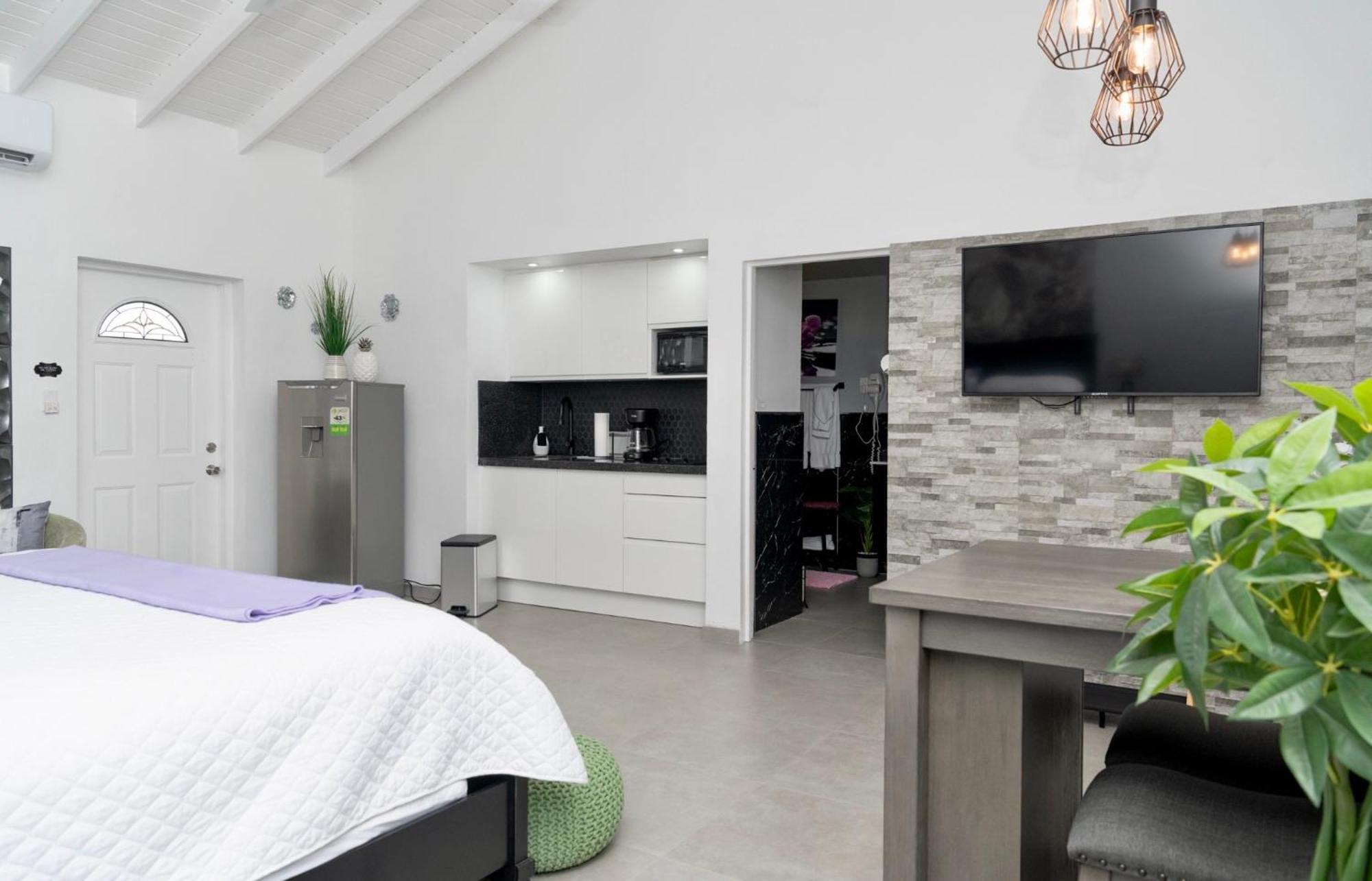 Mary'S Boon Beach Resort & Spa Simpson Bay Eksteriør bilde